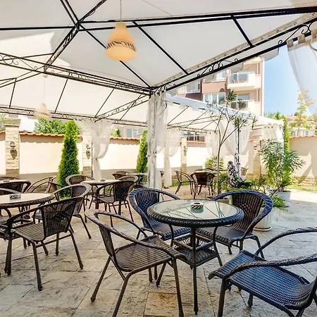 بيت ضيافة Siena House سوزوبول