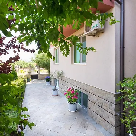 招待所 Siena House 索佐波尔