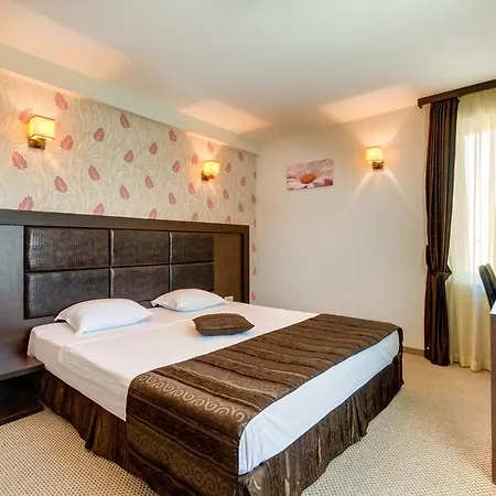 Siena House ソゾポル