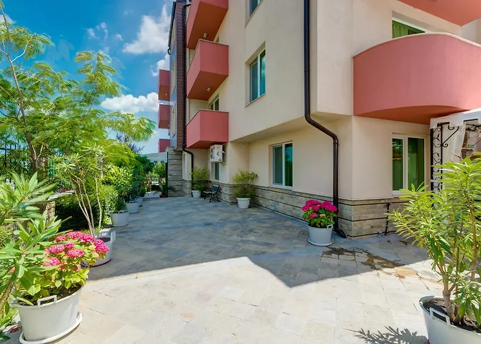 Къща за гости Siena House