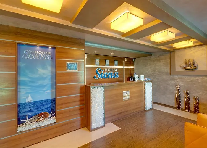 ゲストハウス Siena House 3*