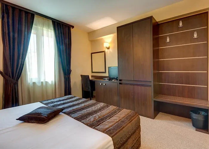 Siena House ソゾポル